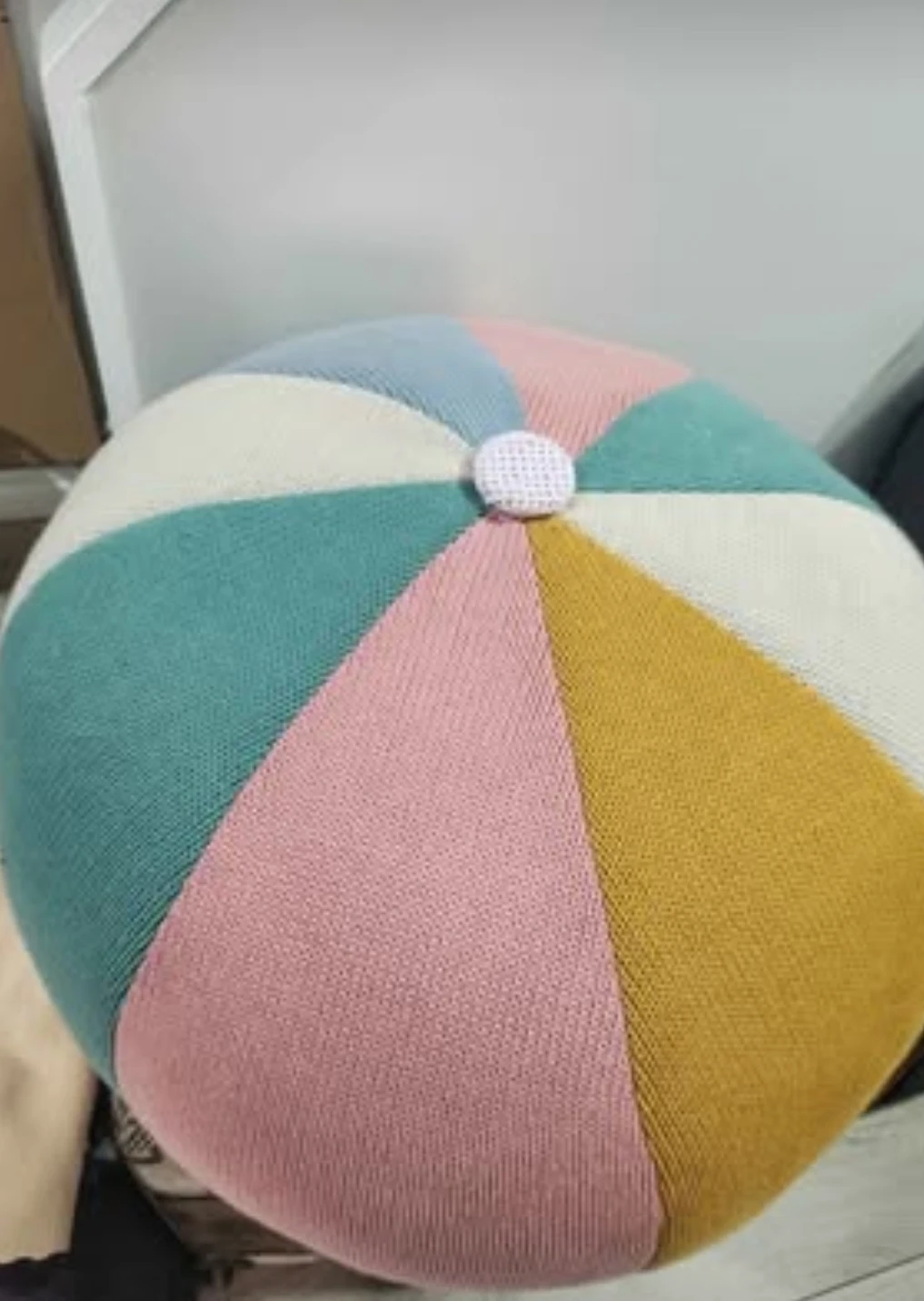 Ball Cushion and stuff animals - photo 4