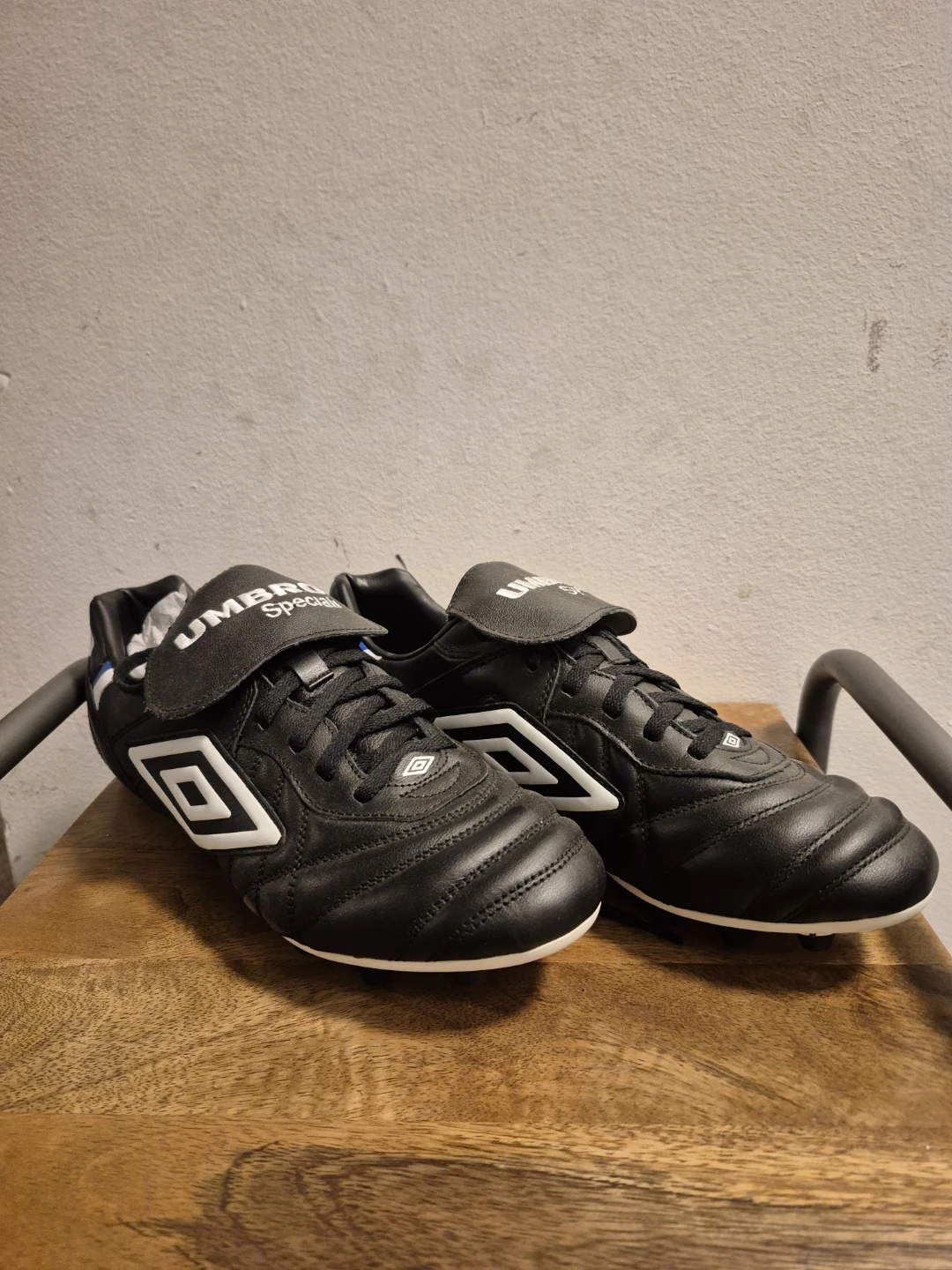 Umbro Speciali Maxim FG Soccer Cleats - US 10.5