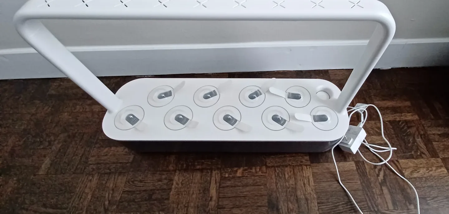 Click & Grow Smart Garden 9