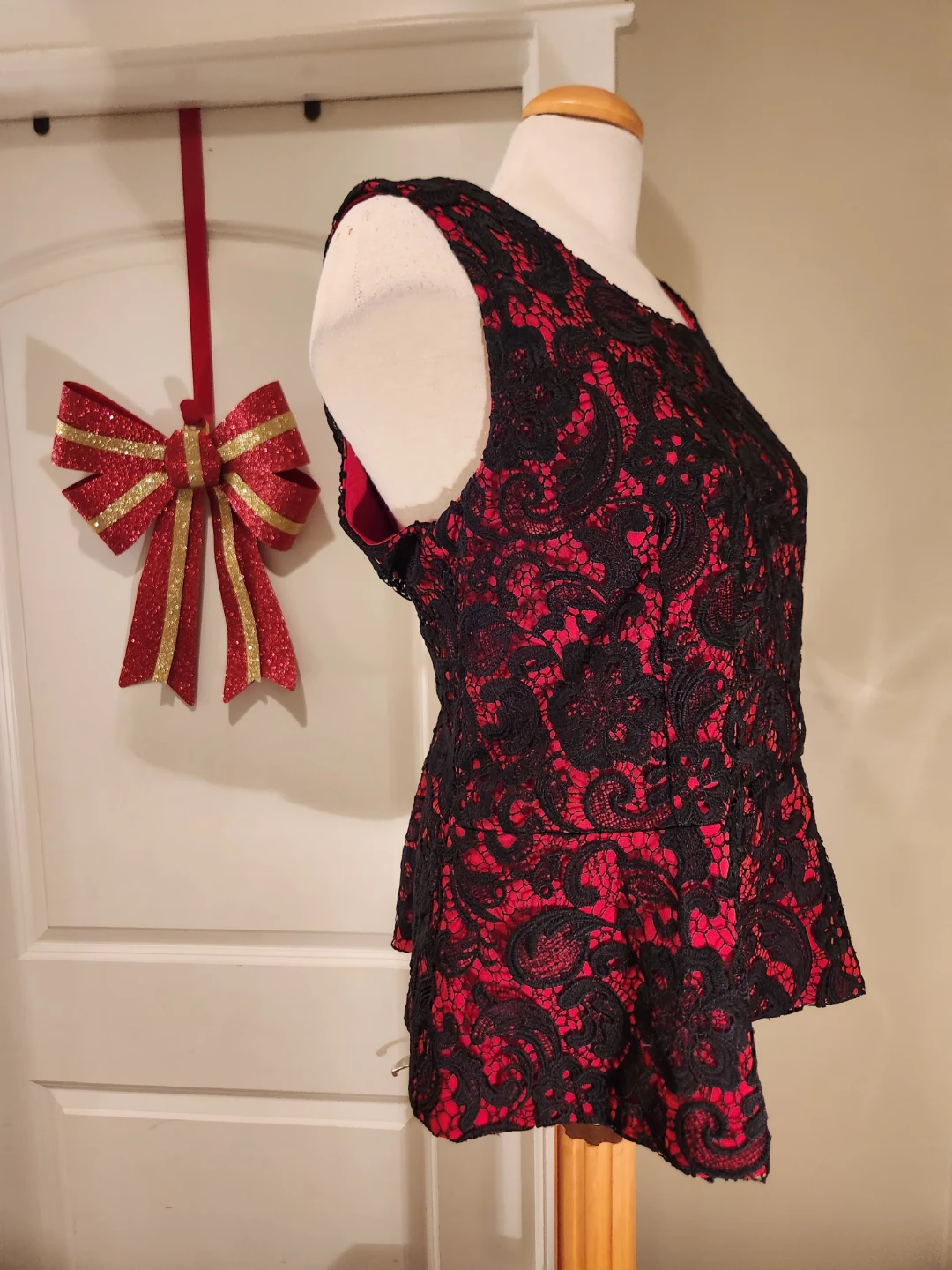 NESS OVERLAY Red & Black Lace Peplum Top - photo 4