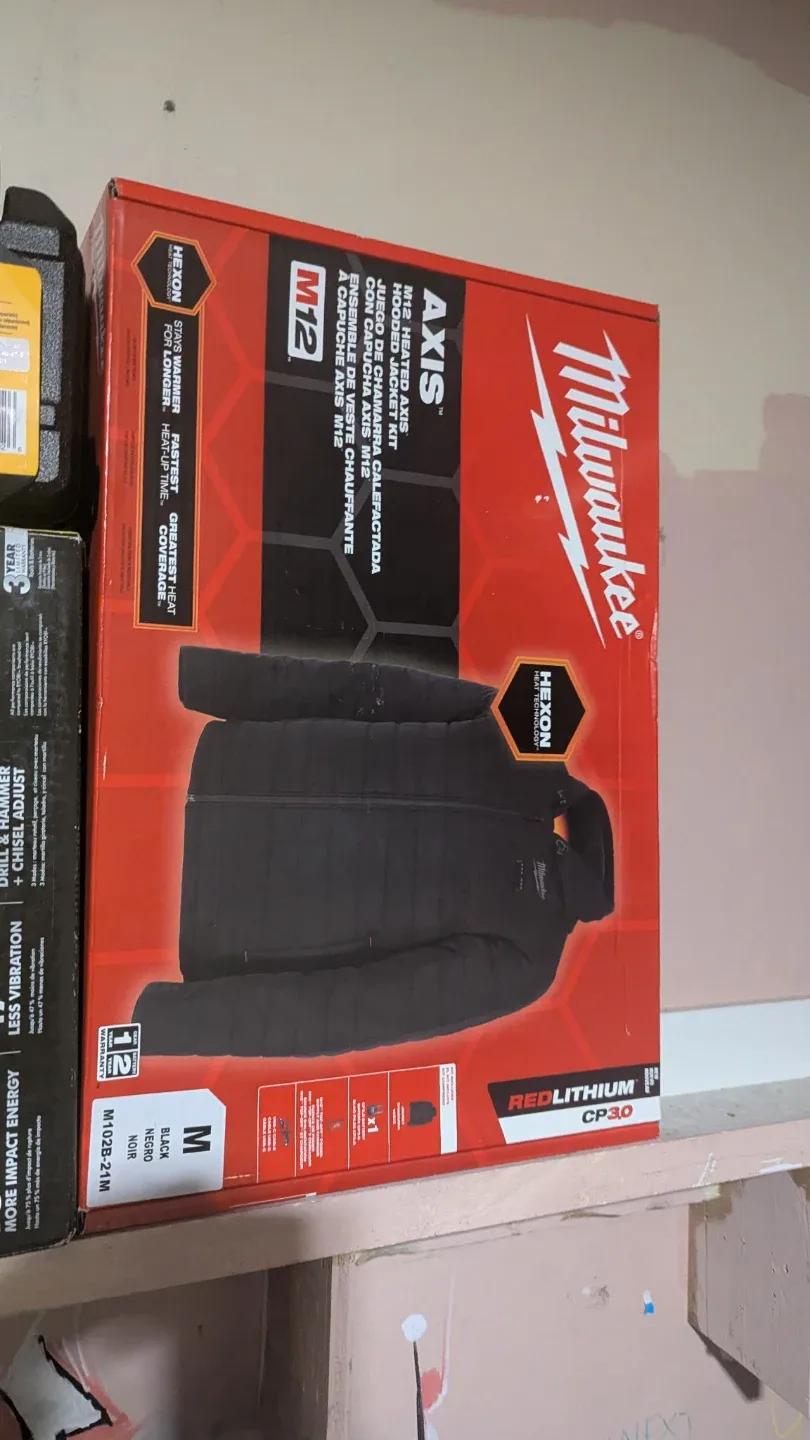 Milwaukee M12 Heated Axis Hooded Jacket Kit - Size M - Black