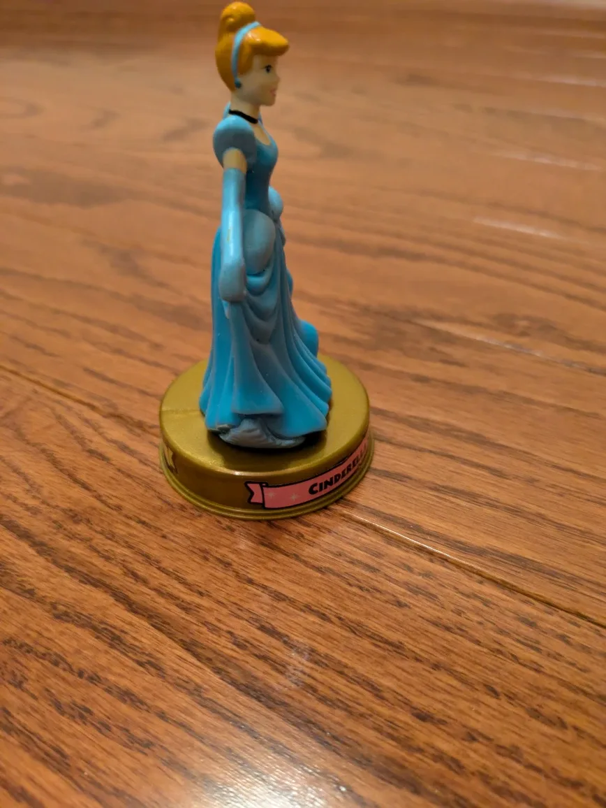 Disney Cinderella Figurine - 1950 #cleanout image indicator(3)