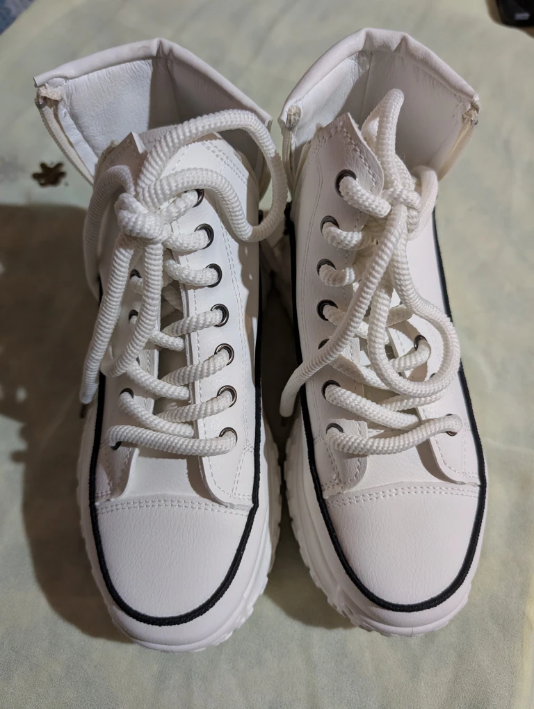 White Fashion Sneakers