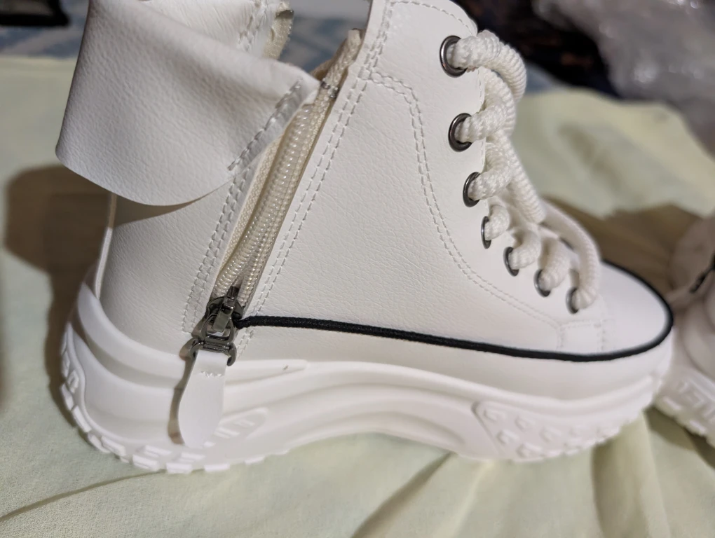 White Fashion Sneakers - photo 2