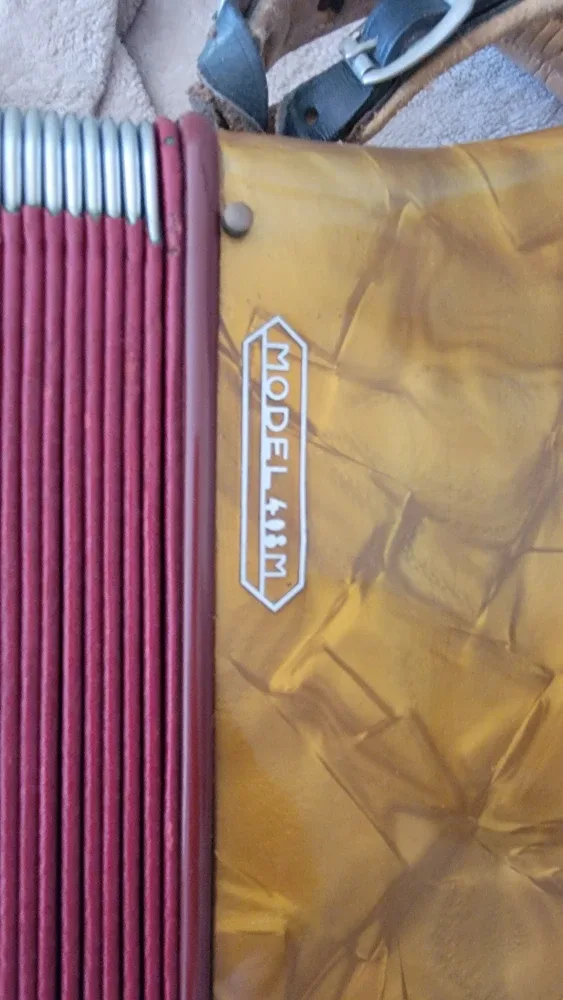 Castelfidardo Crestline Accordion Model 411M image indicator(4)