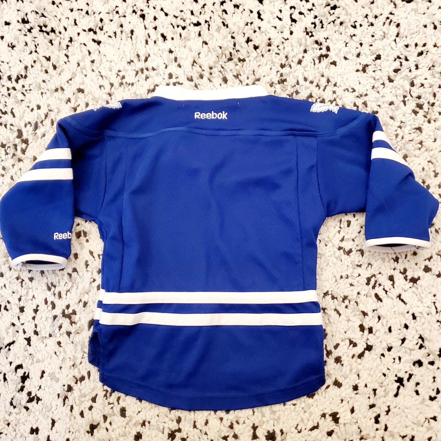 NHL Toronto Maple Leafs Jersey - Size 2-4T  #Cleanout image indicator(6)