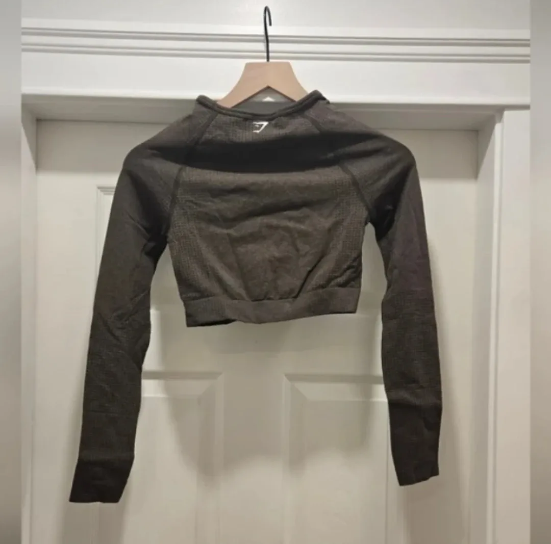 Women's Gymshark Long Sleeve Crop Top - Size Small image indicator(2)