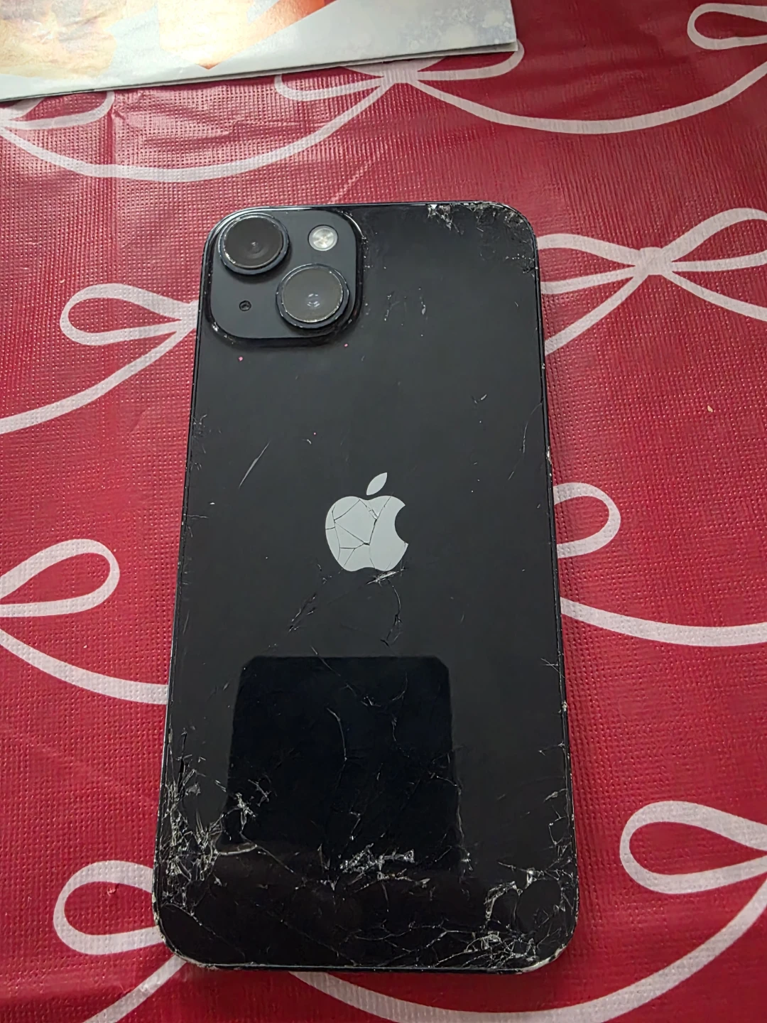 iPhone 14 - Damaged back screen - photo 2