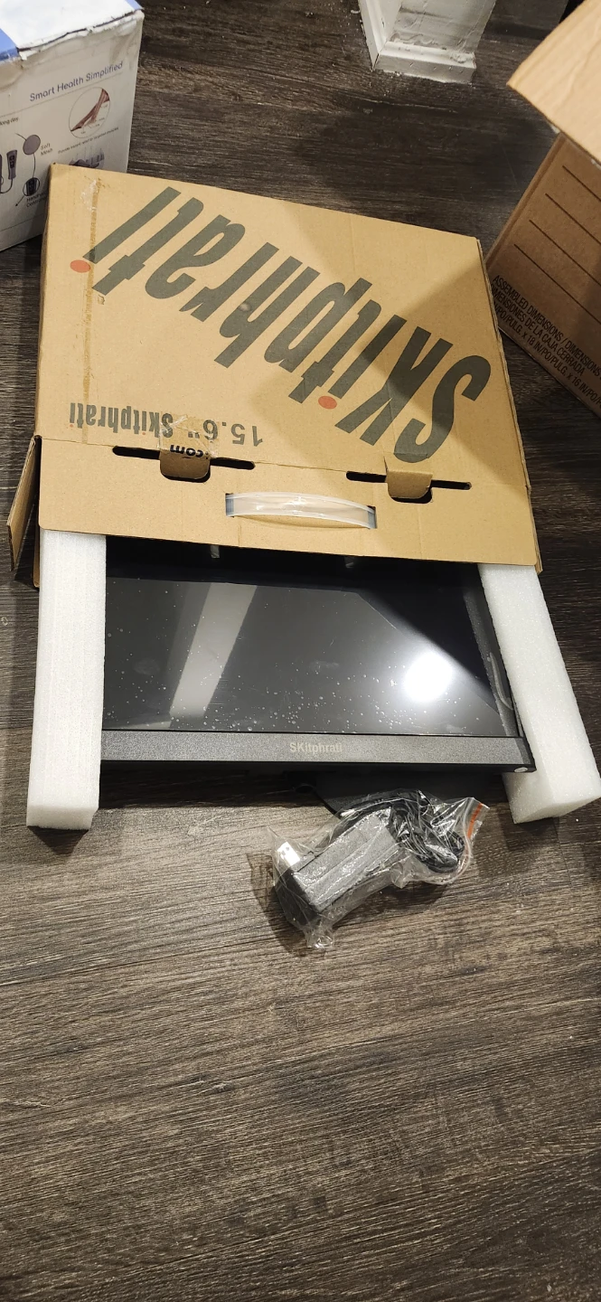 SKitphratI 15.6" Monitor - New in Box
