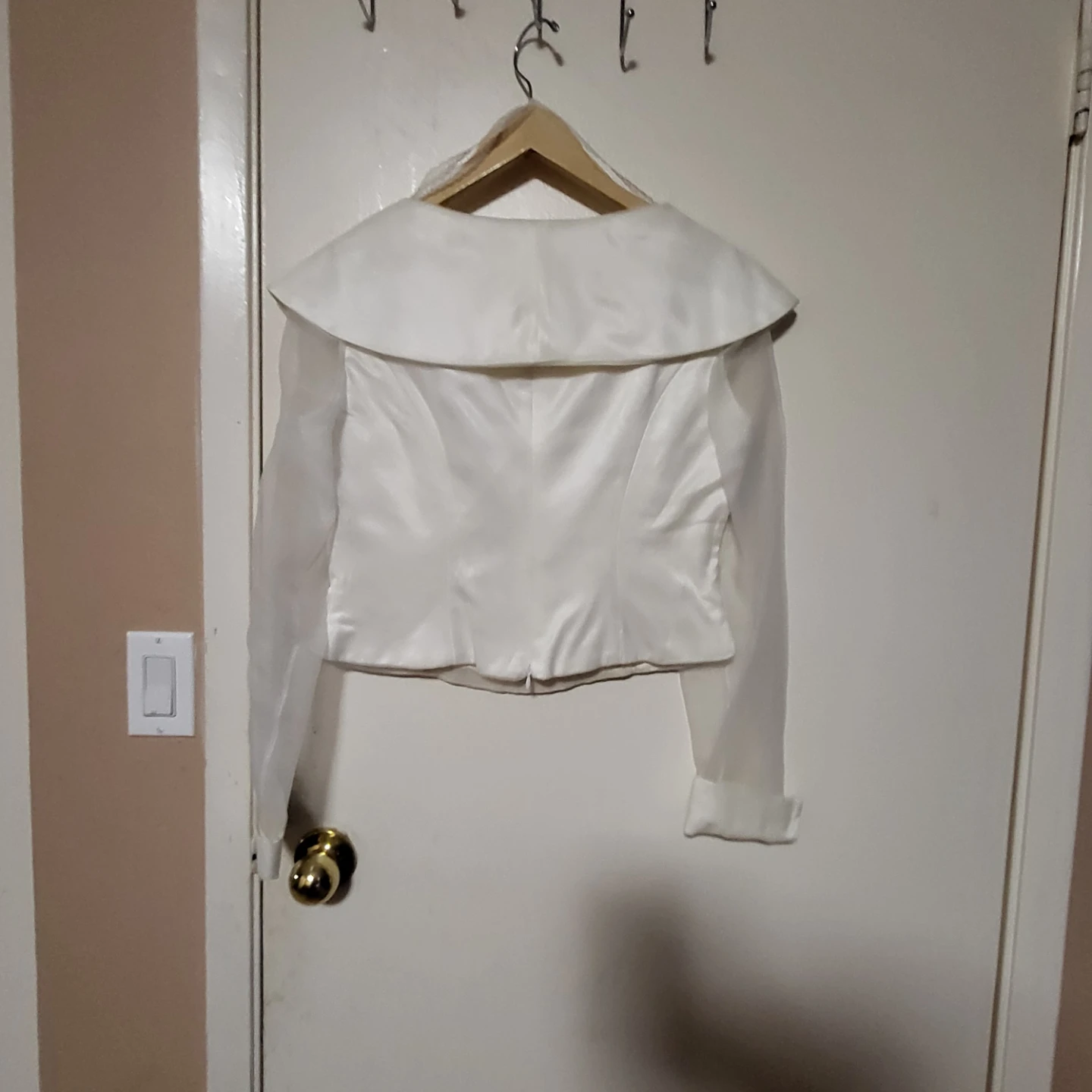 J.R. Nites Ivory Jacket - Size 6 - photo 2