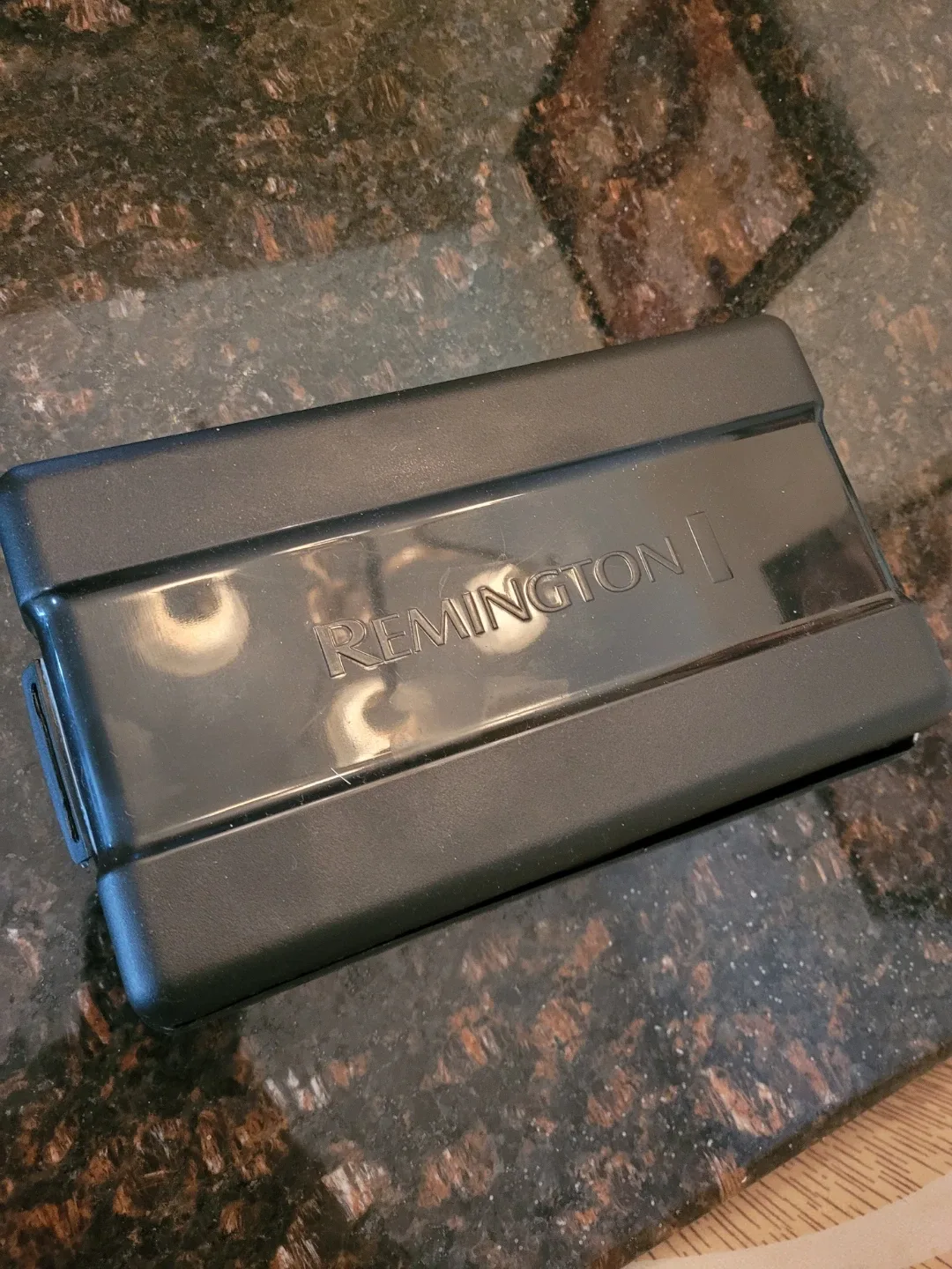 Remington Hair Clipper Set w/ Case image indicator(3)