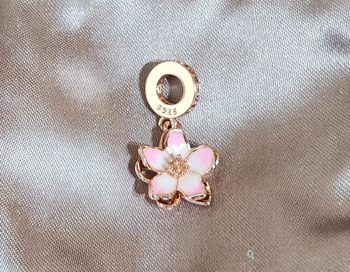Rose Flower Charm image indicator(2)