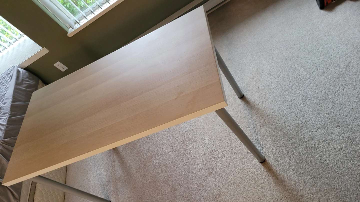 Simple Desk with Silver Legs - photo 2