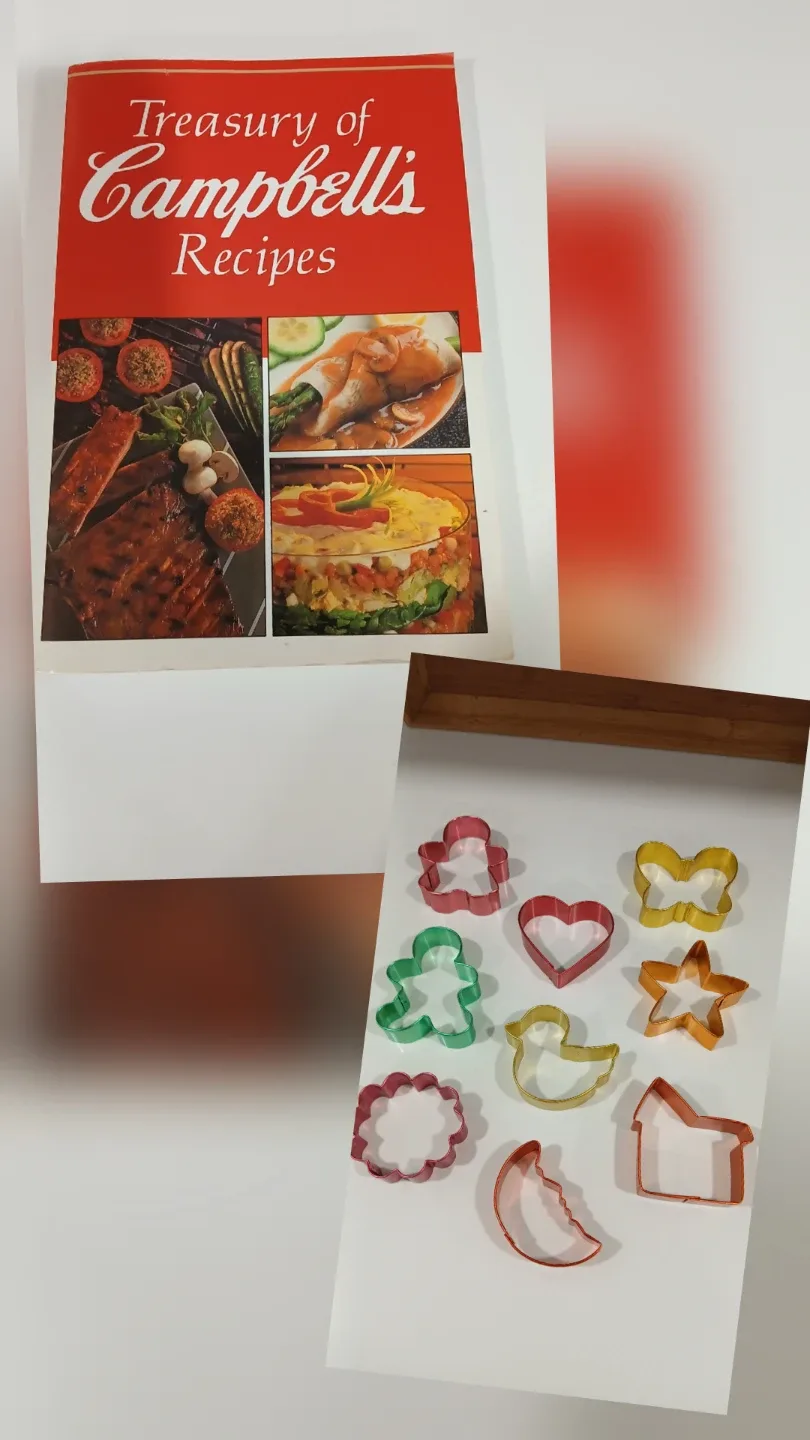 Campbell's  Cookbook & Set of Cookie Cutters, #cleanout