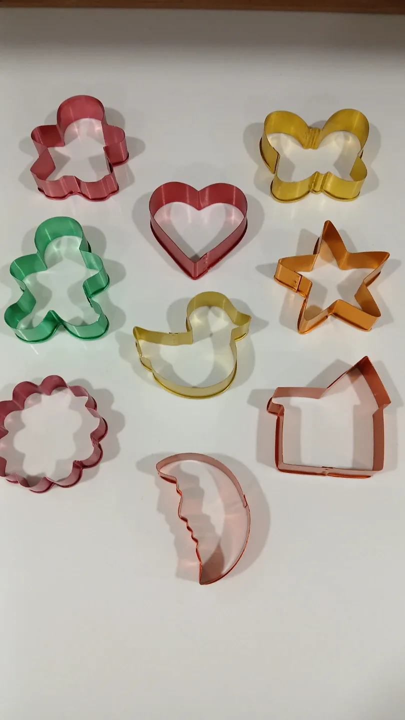 Campbell's  Cookbook & Set of Cookie Cutters, #cleanout image indicator(6)