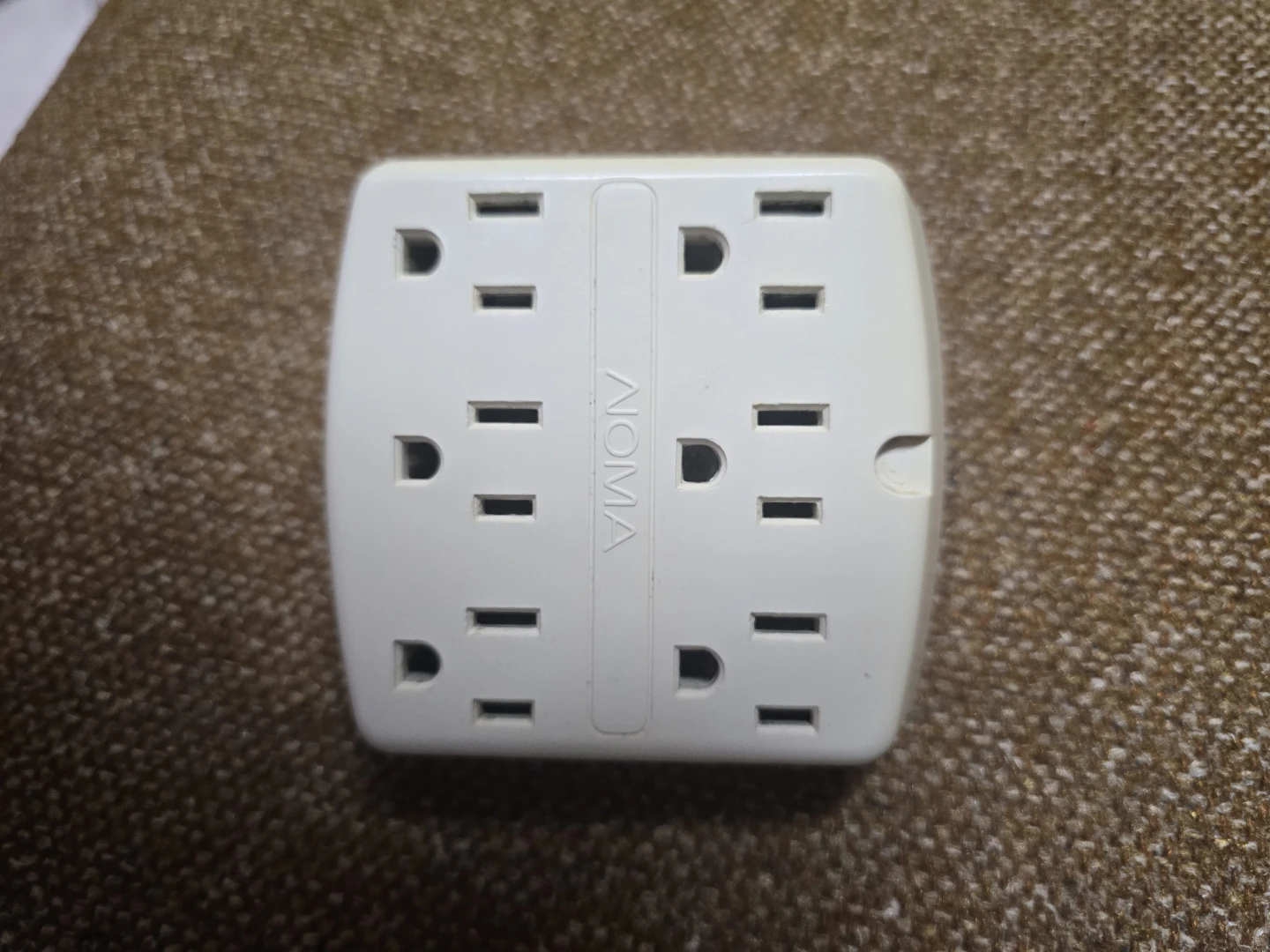 NOMA Wall Outlet Expander