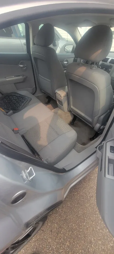 Dodge Avenger Sedan - Silver image indicator(2)