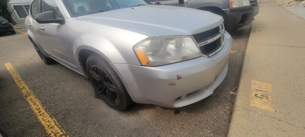 Dodge Avenger Sedan - Silver image indicator(4)