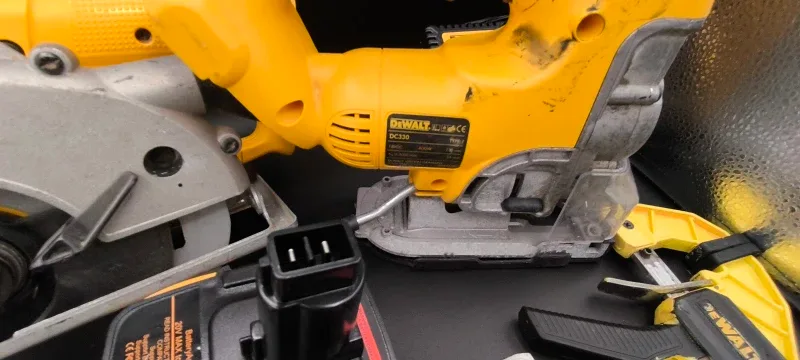 SafeSense Construction & Carpentry Master Kit – DeWalt Edition image indicator(8)