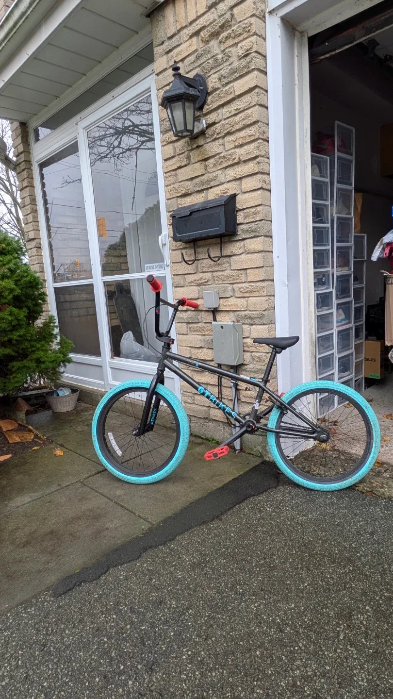 GT BMX Bike with Blue Tires