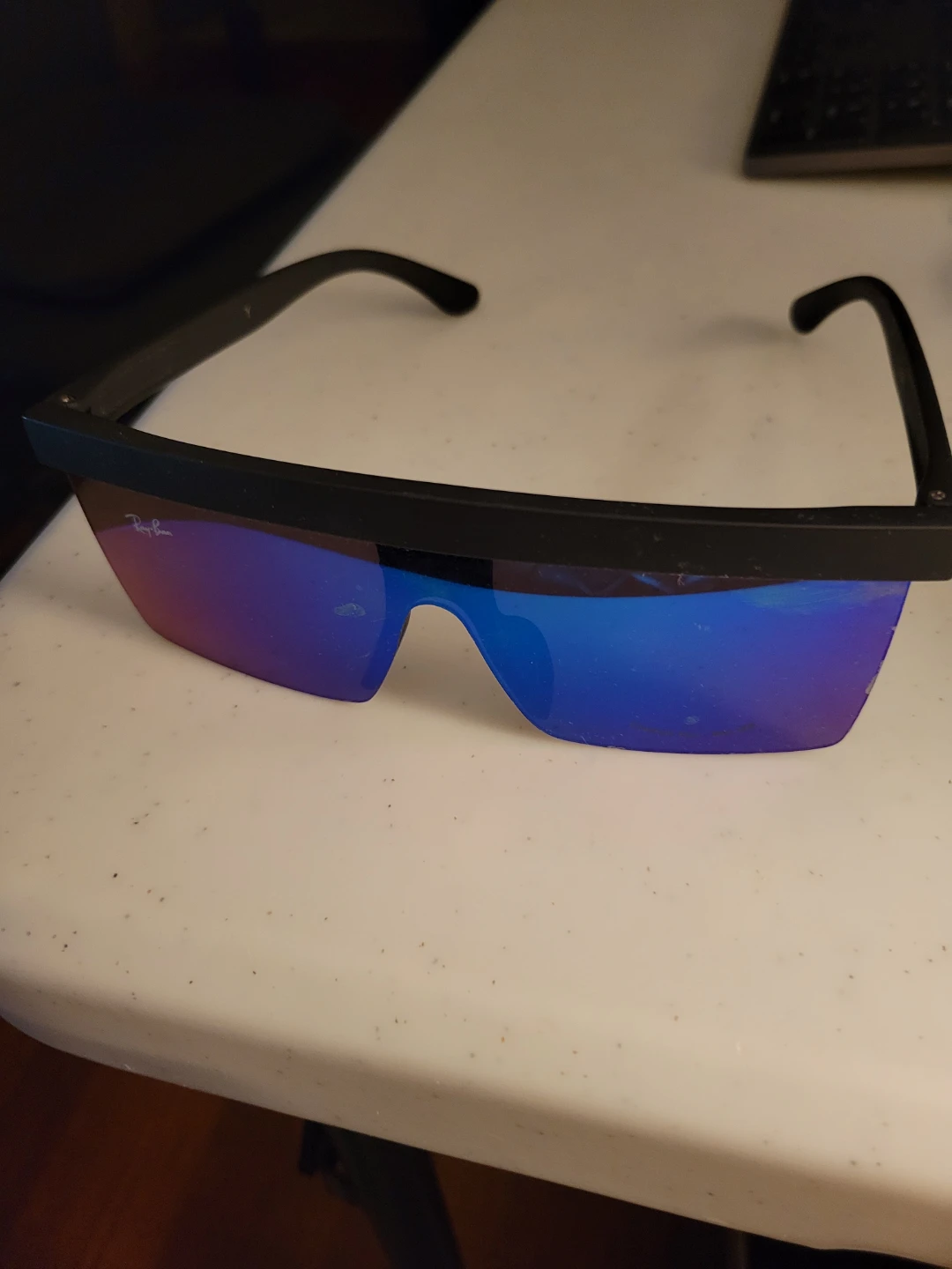 Ray-Ban Sunglasses - Black (Polarized)