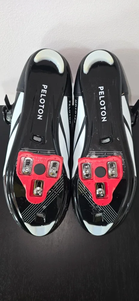 Peloton Cycling Shoes Size 41 (US 10) image indicator(2)