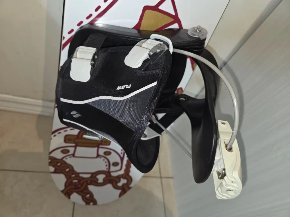 Burton 145 Snowboard with Flow Bindings image indicator(4)