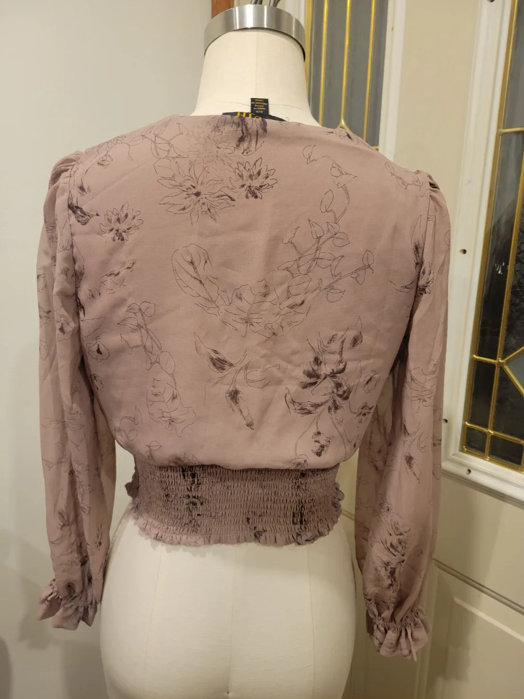 Women's Small top image indicator(3)