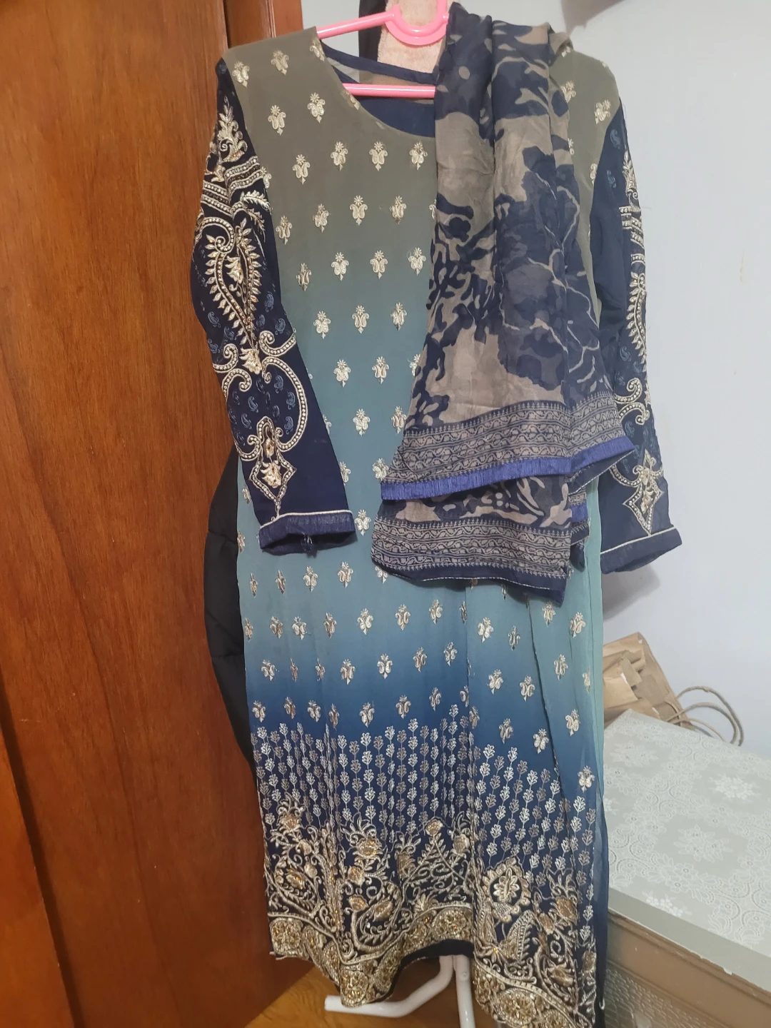 Embroidered Salwar Kameez Suit - photo 3