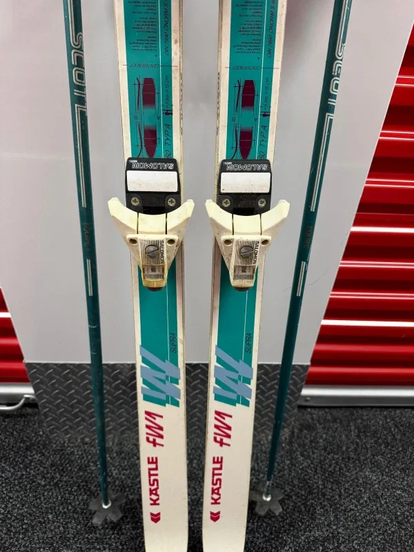 Kastle FWA Tech Skis with Salomon Bindings & Scott Poles image indicator(2)