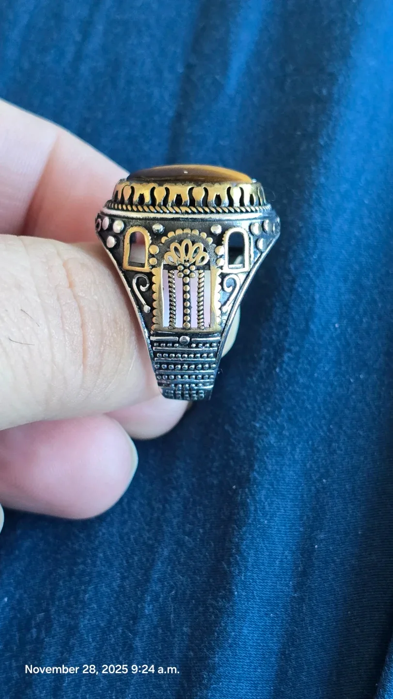 Men's Vintage Style Ring image indicator(4)