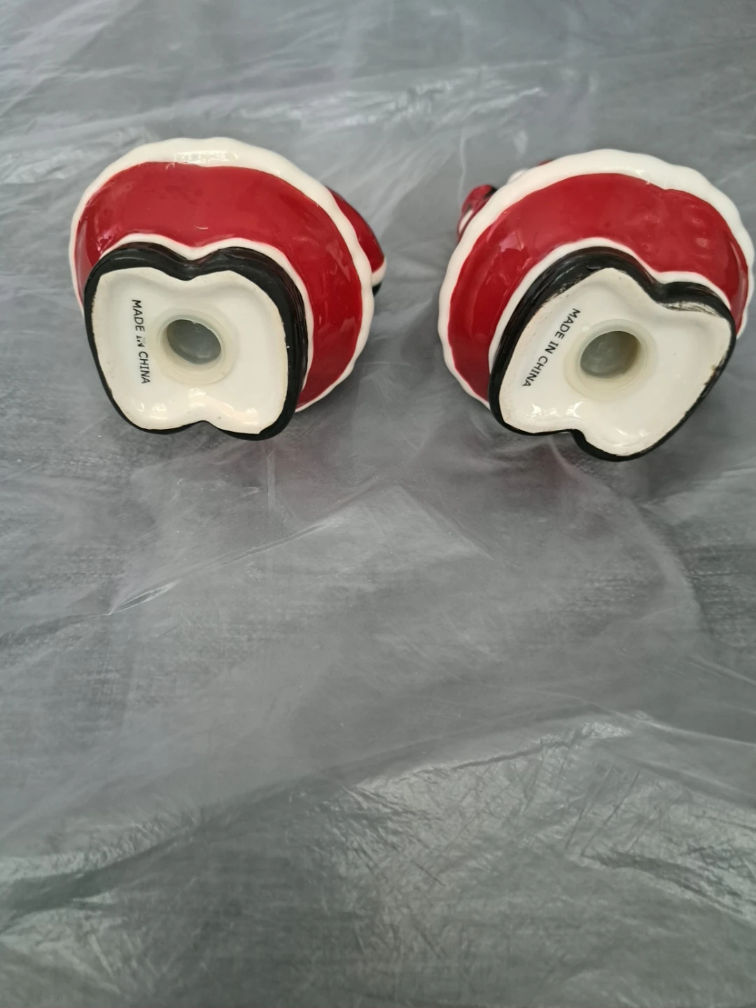 Santa Salt & Pepper Shakers - photo 3