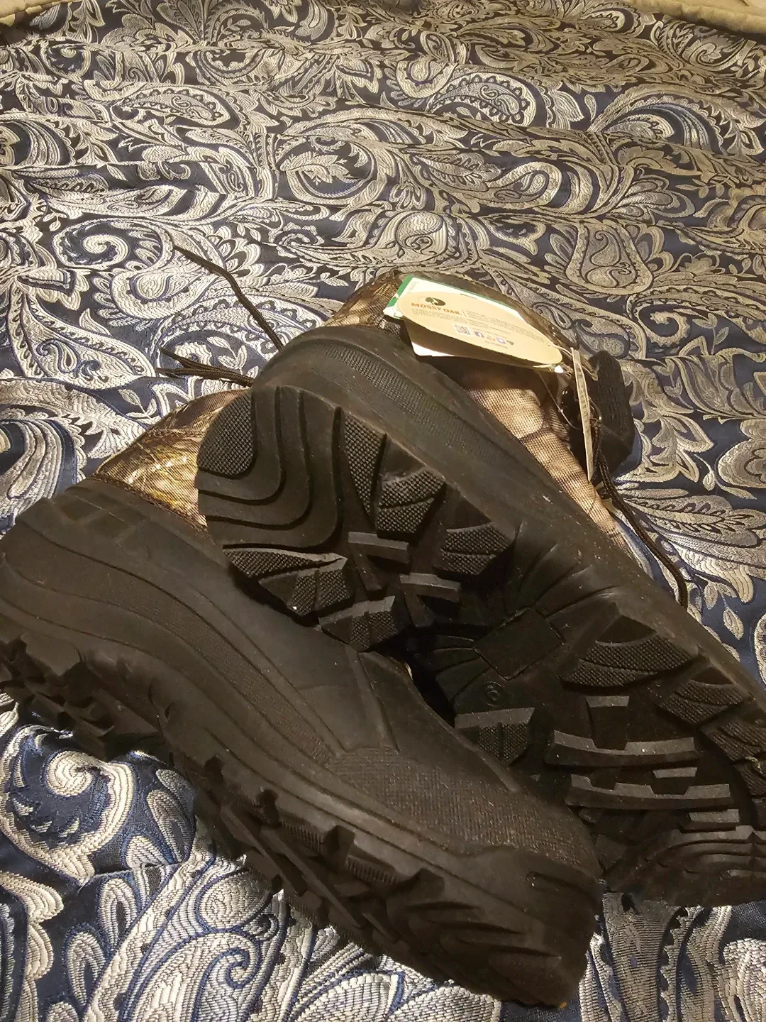 New...Camo thinsulate hunting boots size 9 image indicator(2)