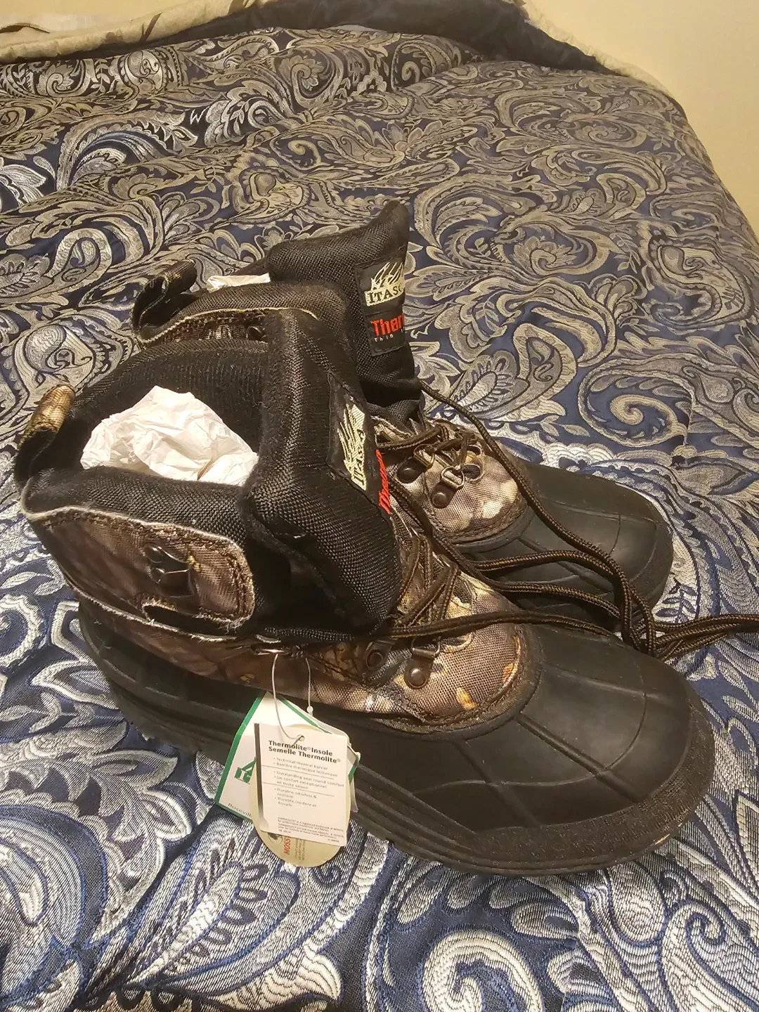 New...Camo thinsulate hunting boots size 9 image indicator(4)