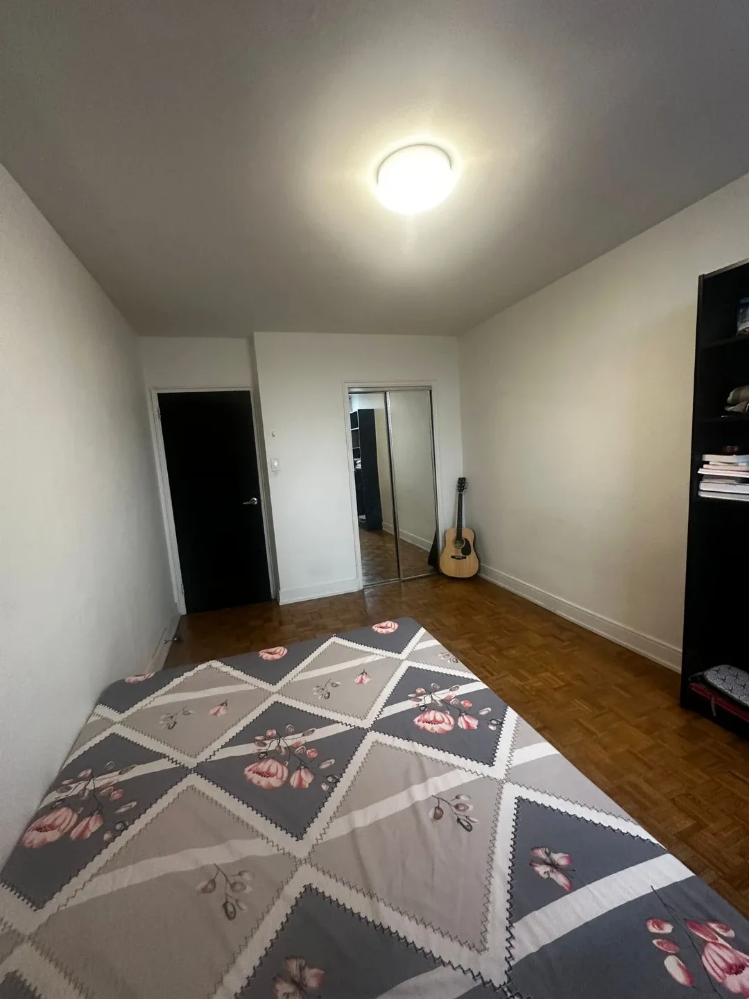 1 Bedroom for Rent in 2-Bedroom Apartment – Available January 1 image indicator(3)