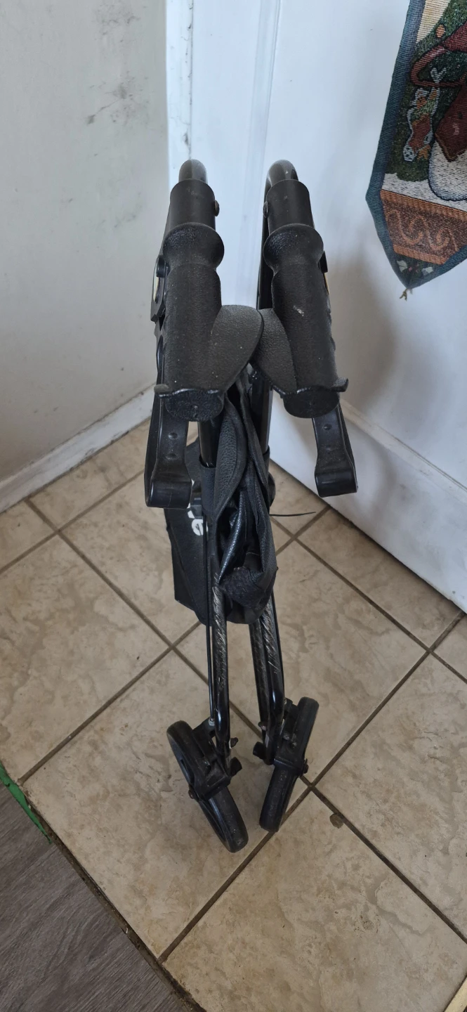 Drive Medical Rollator Walker - photo 2