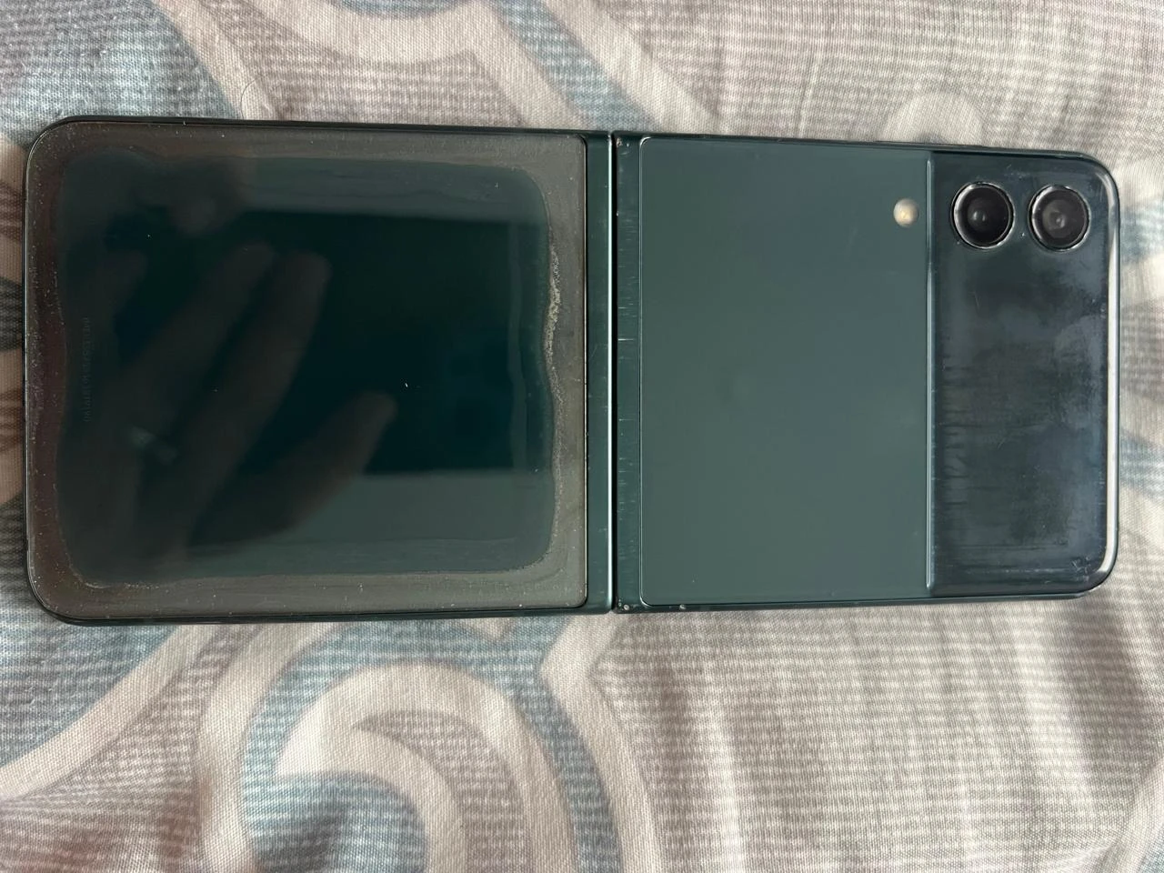 Samsung Galaxy Z Flip3 5G Green - photo 5