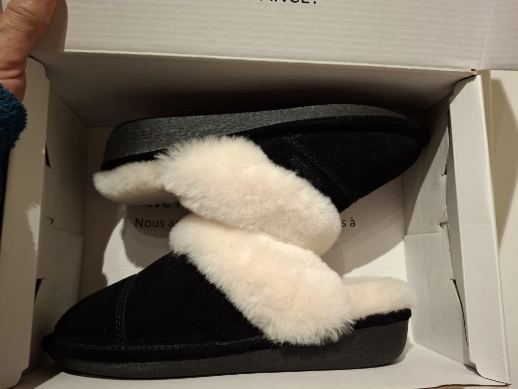 Nuknuuk Slippers - Black, Size 7 - photo 3