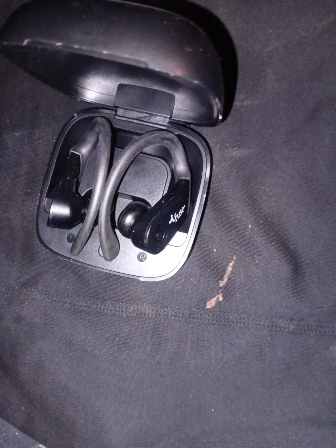 Afuse Black Wireless Earbuds image indicator(2)