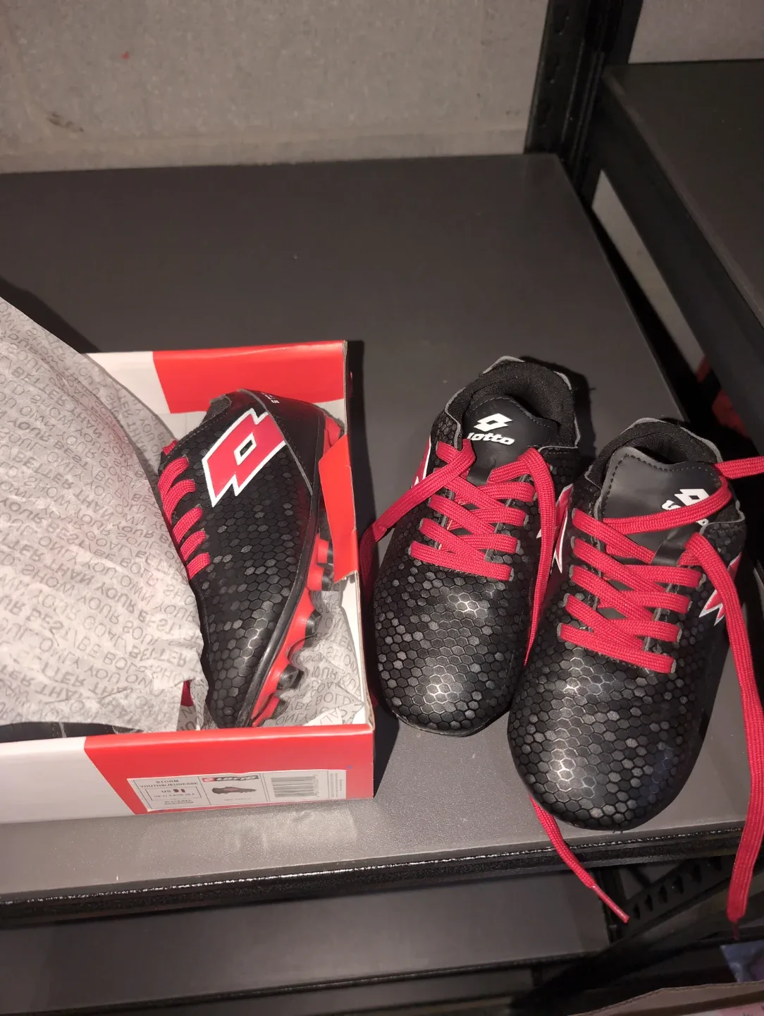 Lotto Soccer Cleats Size 11 & 12 image indicator(2)