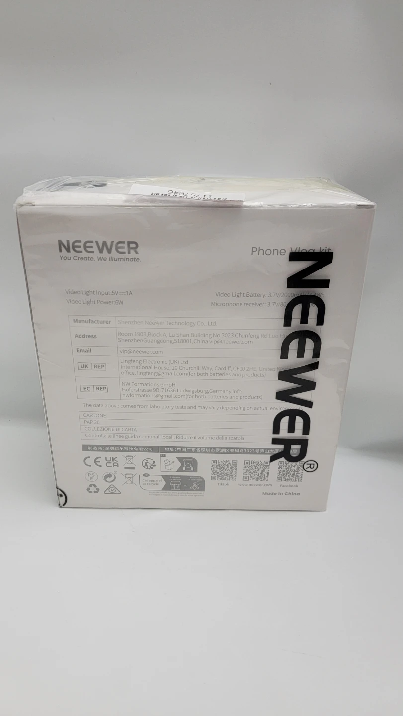 Neewer Complete Vlogging Kit for Phone, RGB Light + Mic + Tripod - photo 3