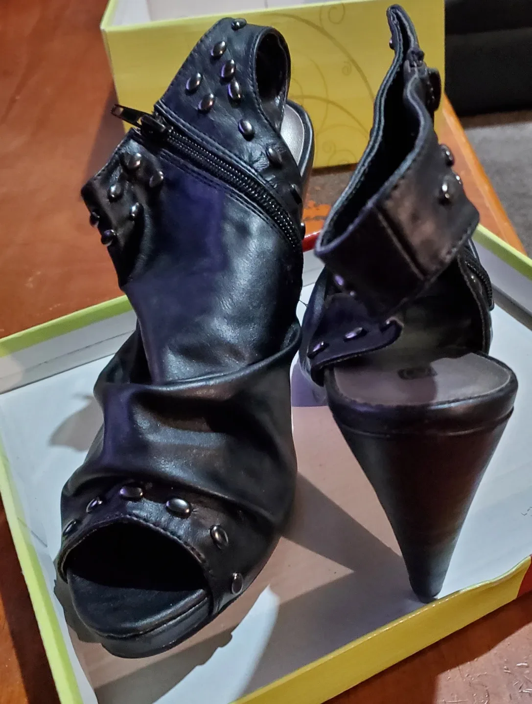 Open Toe Heels image indicator(2)