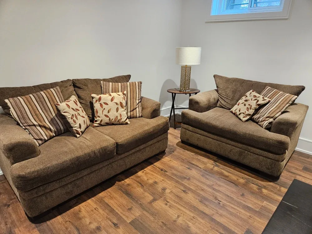 Brown Loveseat and Chair Set image indicator(4)