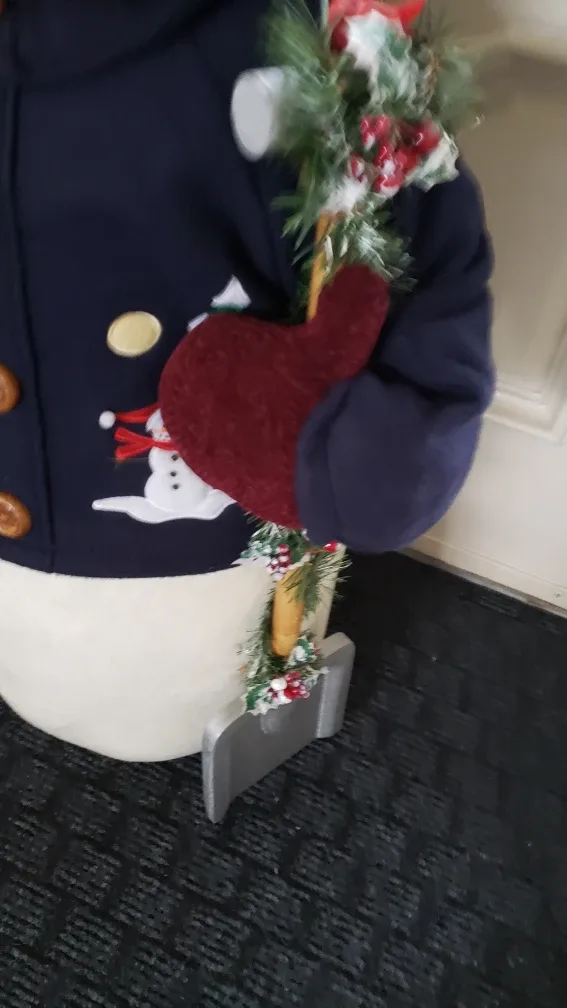 3 ft Snowman.Has some wear on bottom as shown in picture. image indicator(2)