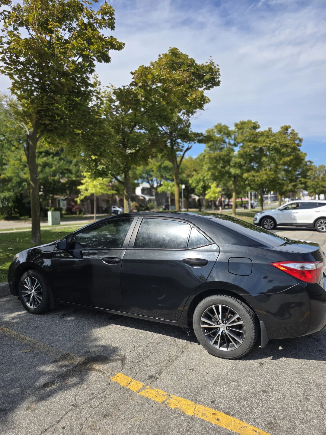 2016 Toyota Corolla - Black Sedan LE - photo 3