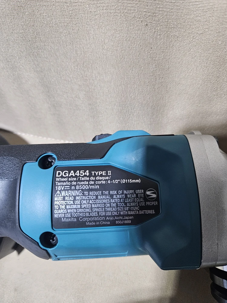 Makita DGA454 Cordless Angle Grinder - photo 2