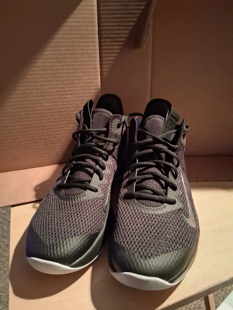 Nike LeBron Witness 7 Basketball Shoes