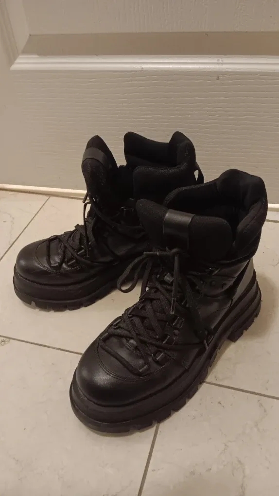 Zara Winter Boots Size 7