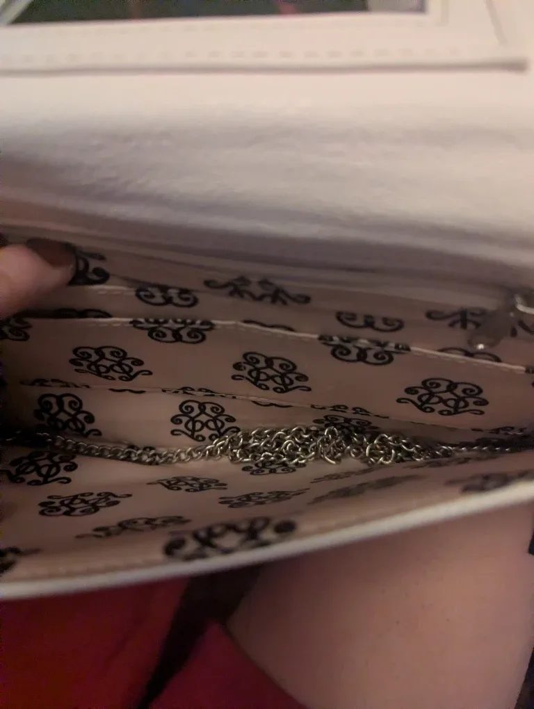 Jessica Simpson Clutch image indicator(2)