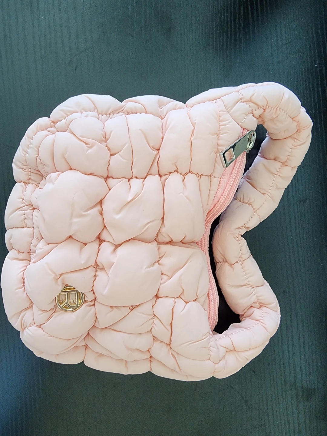 L'Oréal Paris Pink Puffer Bag Pouch - photo 2